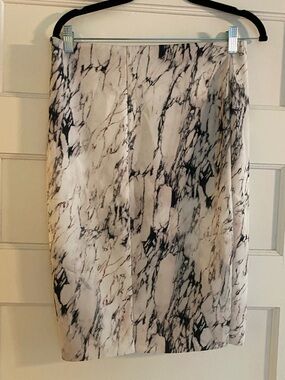 NWT Zara Marble-Print Pencil Skirt in Cream and Black